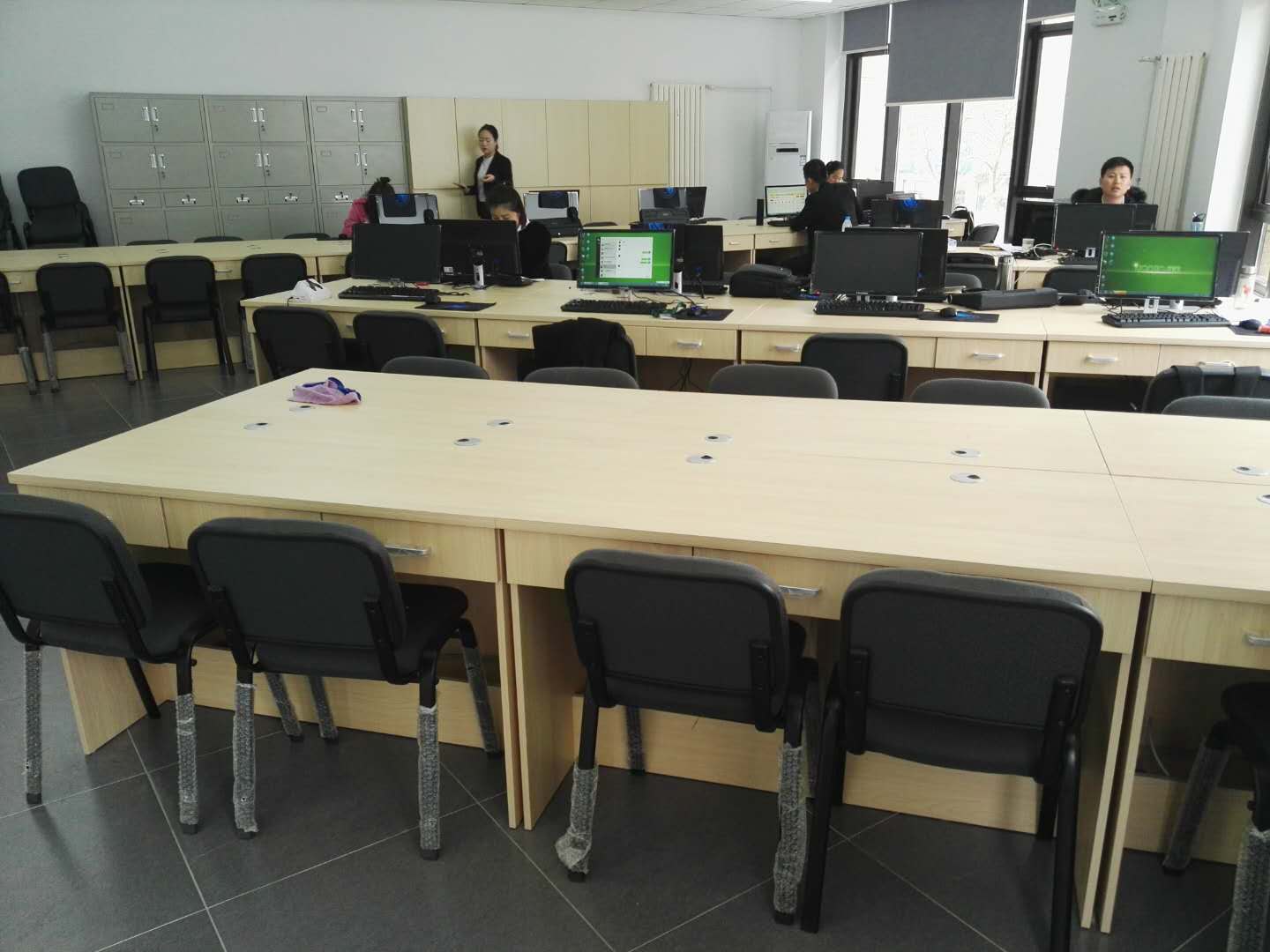 辦公家具-鏈家地產1