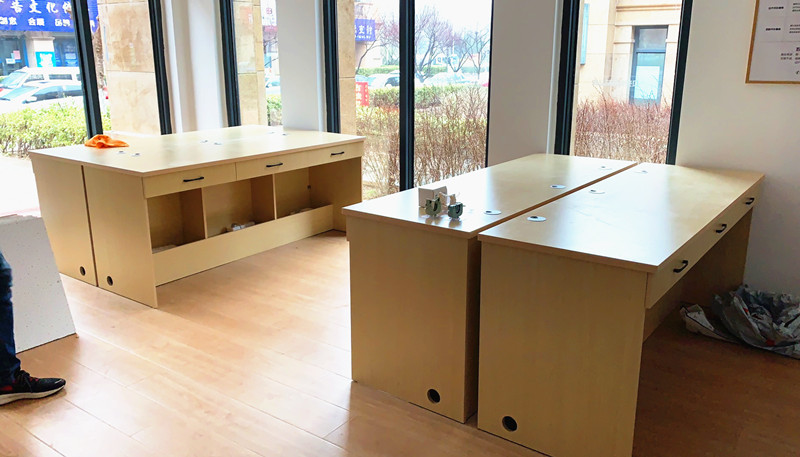 德佑房產辦公桌案例